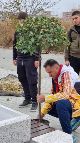 Plantare-de-specii-noi-de-copaci-in-Ovidius-Park-22